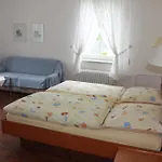 Restaurant Neu-holland בית הארחה 3*