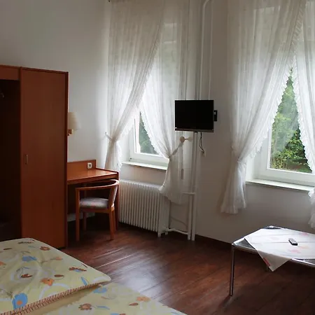 Pensionat Restaurant Neu-holland 3*